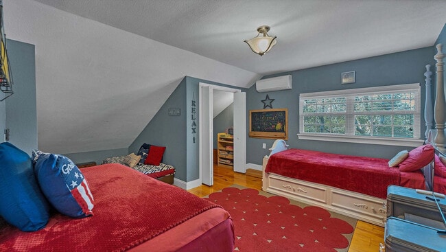 Building Photo - 316 Jacobs Creek Park Rd