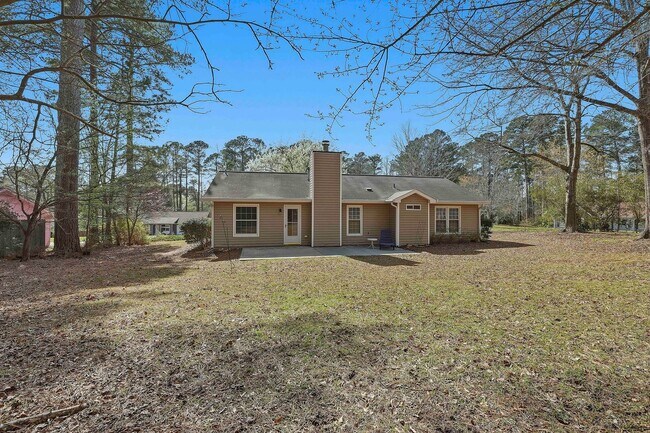 Building Photo - 3/2 PTC Ranch. Updated house on Corner Lot in Starr's Mill District.