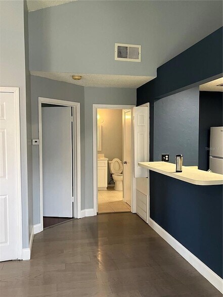 Building Photo - 537 Sun Ridge Pl