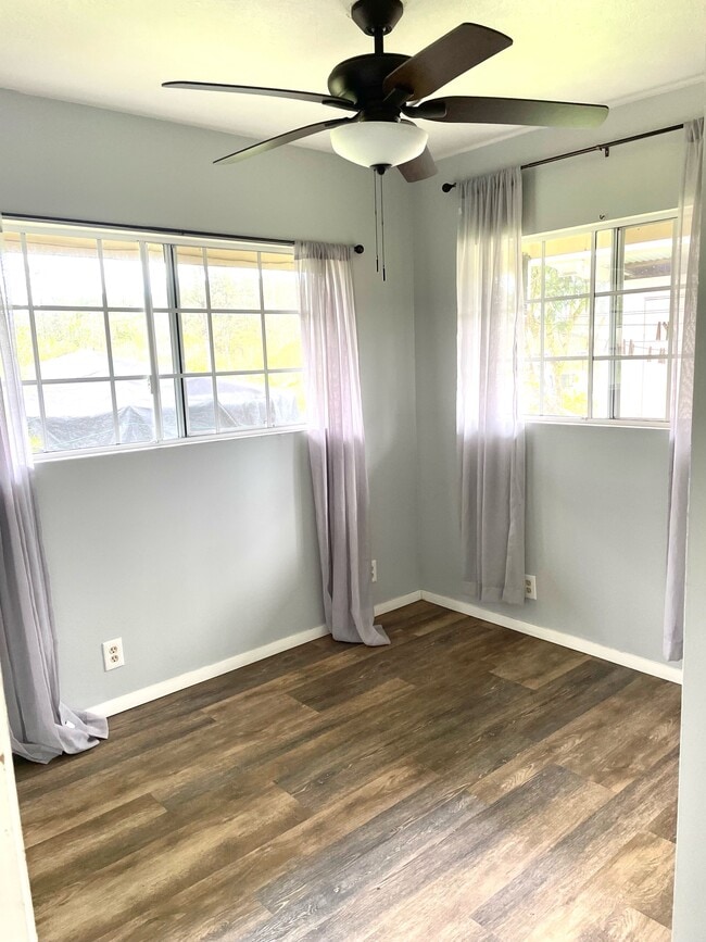 Building Photo - 15-1528-1528 3rd Ave.