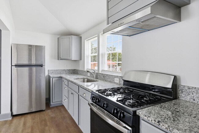 Building Photo - Renovated 2 Bed 1 Bath Home in Erwin
