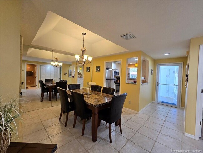Building Photo - 6041 SE Landing Way