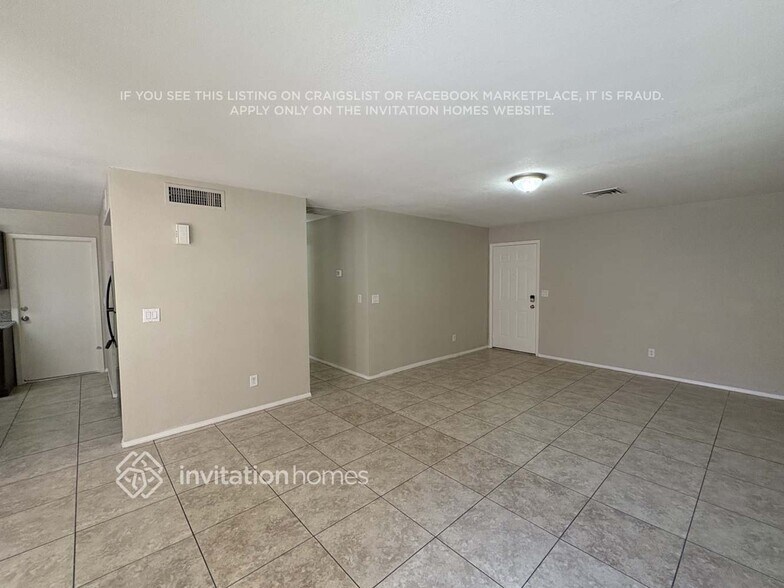 Building Photo - 4545 N 67th Ave