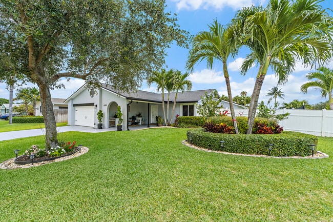 Building Photo - 9674 Dogwood Ave