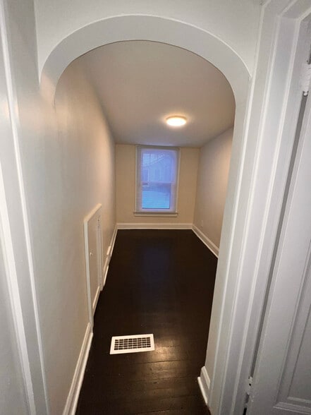 Building Photo - 5503 Southern Blvd