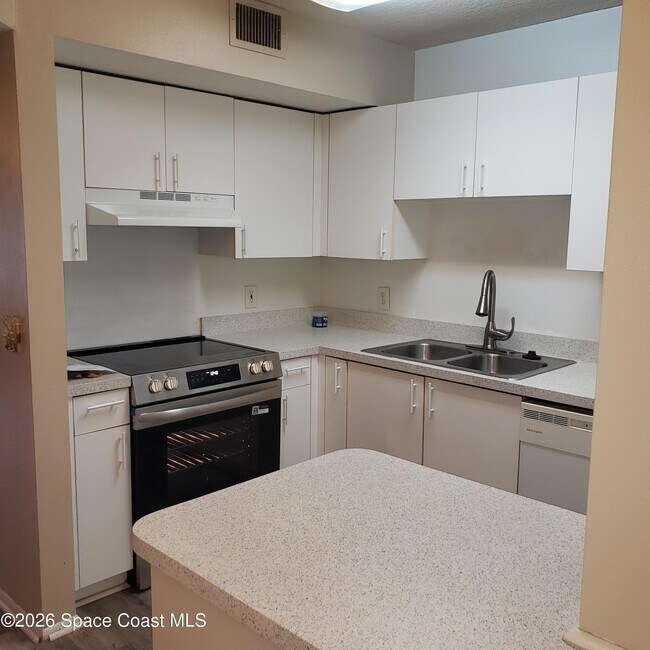 Building Photo - 1831 Long Iron Dr