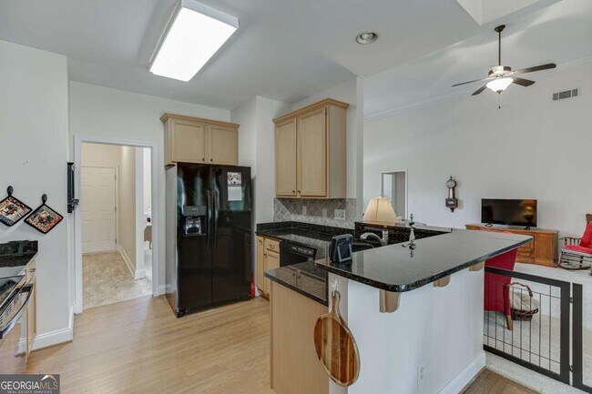 Building Photo - 6440 Deep Woods Ct