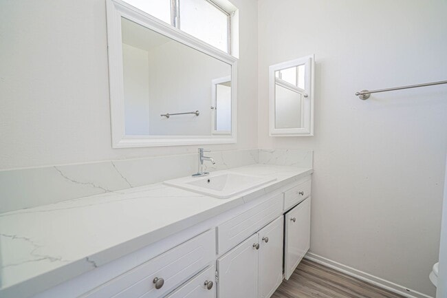 Building Photo - 23931 Canerwell St