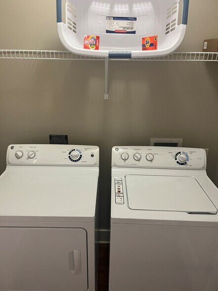 Building Photo - 6770 Broad Street