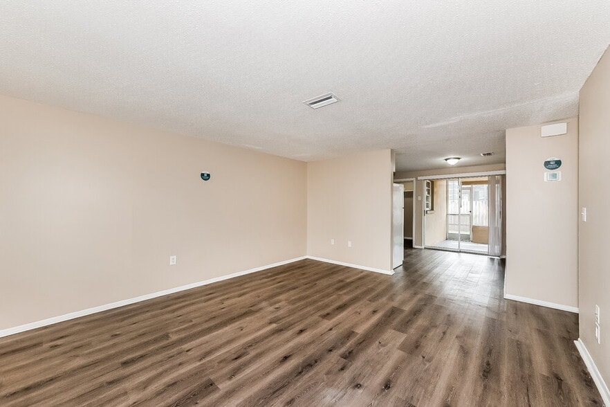 Building Photo - 430 Briarwood Rd