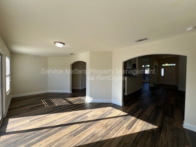 Building Photo - 7037 Season Dr