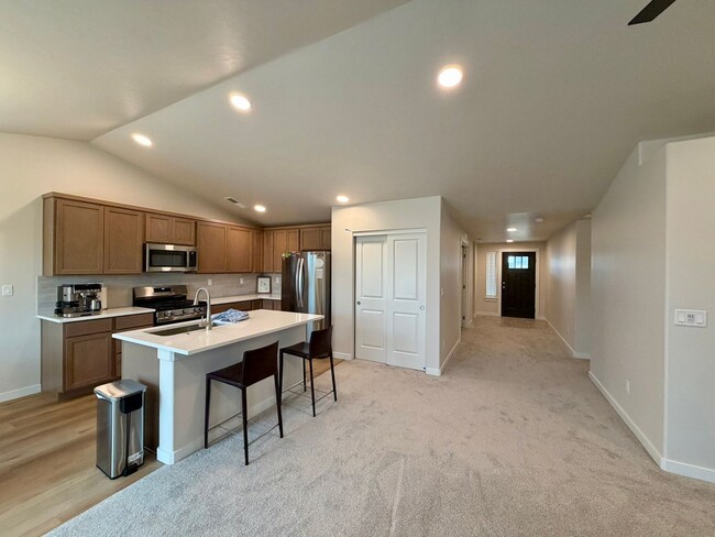 Building Photo - Beautiful 3 bed 2 bath home in Caldwell just off Linden Rd and Middleton Rd