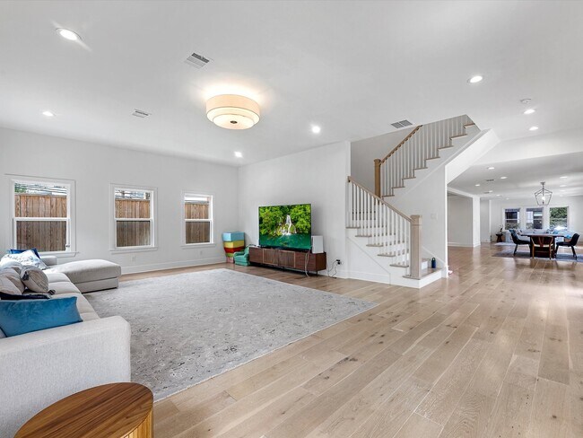 Building Photo - 2147 Colquitt St