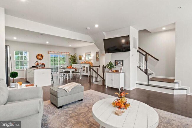 Building Photo - 410 Arbor Blvd