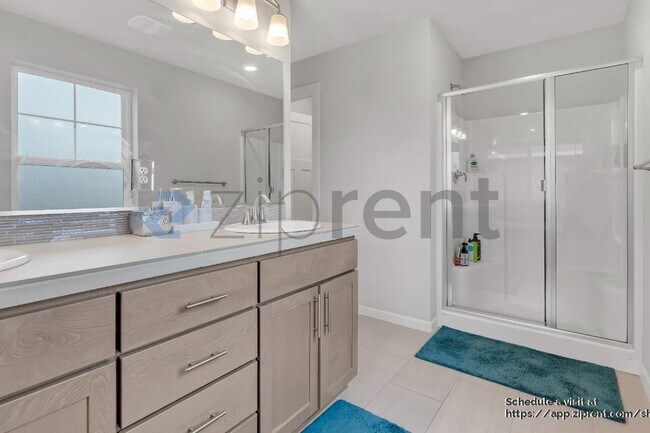 Building Photo - 30985 NW Brooking St