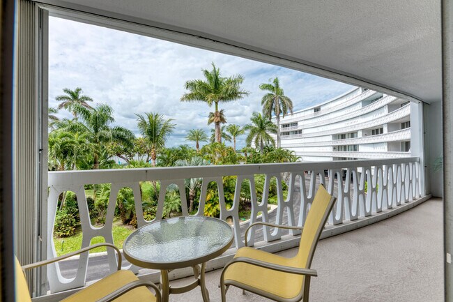 Building Photo - 2505 S Ocean Blvd