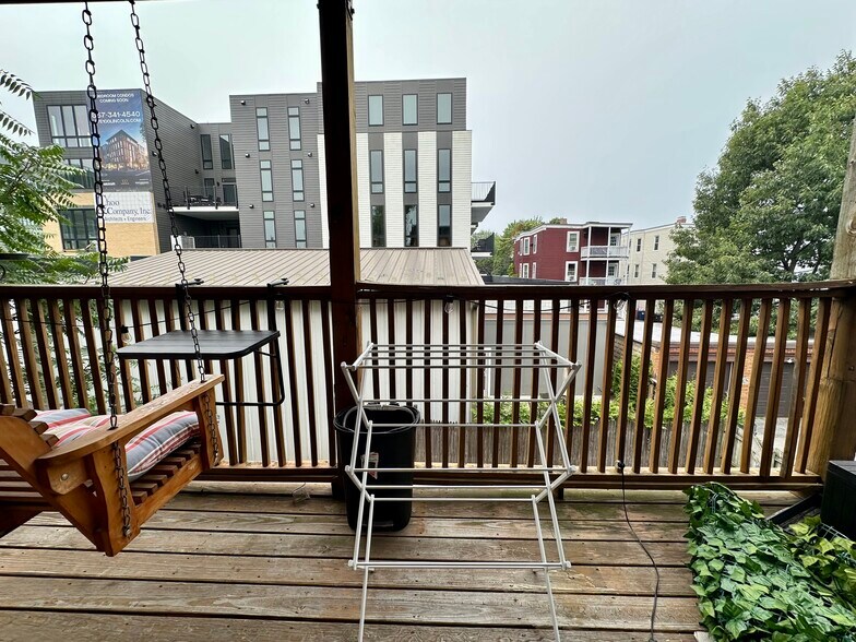 Building Photo - 4 Litchfield St