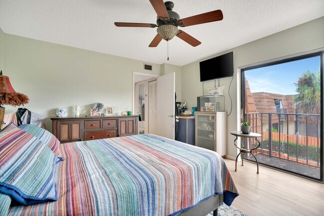 Building Photo - 148 Heritage Way