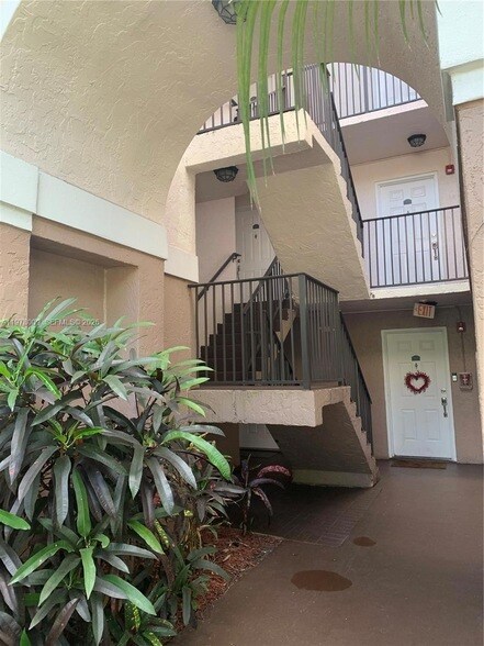 Building Photo - 10131 W Sunrise Blvd