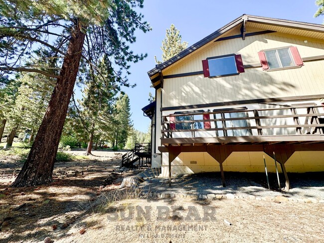 Building Photo - 1,590 Sq. Ft. Tyrolian Chalet – Full IVGID & Tennis Access -Allows a dog upon approval!