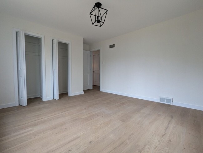 Building Photo - High end, 2-bedroom 2-bathroom single family home in Webster Groves!