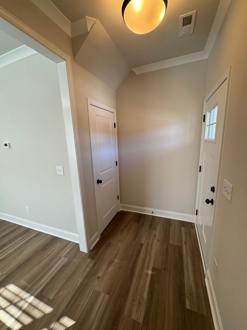 Building Photo - 49 Goldenrod Lp