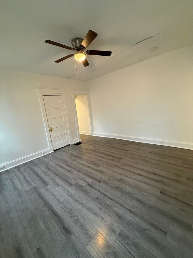 Building Photo - 809 S Fred Shuttlesworth Cir