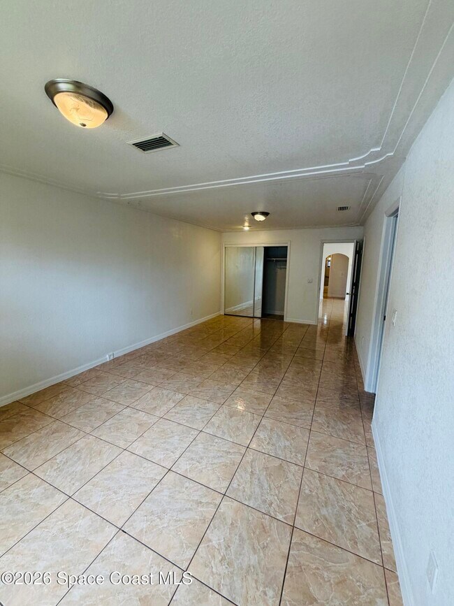 Building Photo - 981 Palmer St