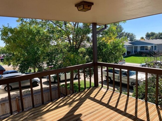 Building Photo - 2 Bed/2 Bath Duplex