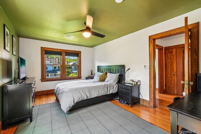 Building Photo - 281 Piermont Ave