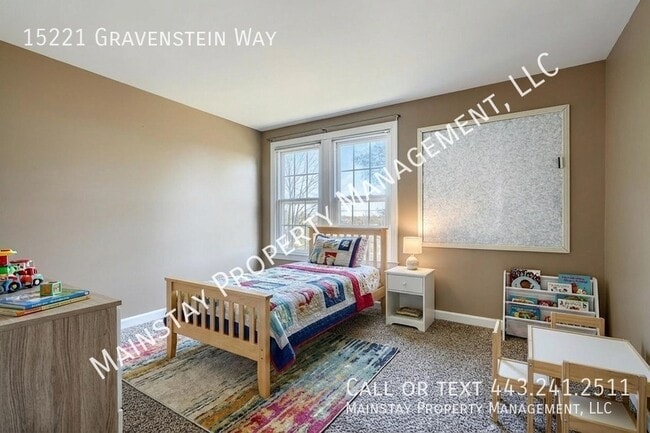 Building Photo - 15221 Gravenstein Way