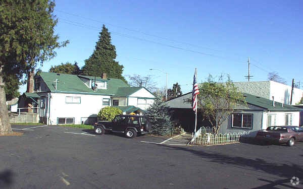 Building Photo - Cedar Shade Mobile Home Park