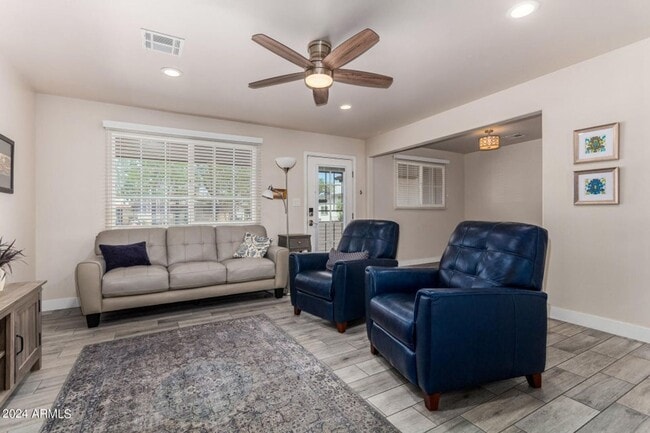 Building Photo - AMAZING ASU HOUSE IN GREAT STUDENT AREA