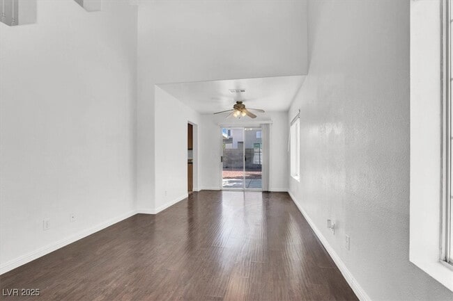 Building Photo - 8217 Beekman St