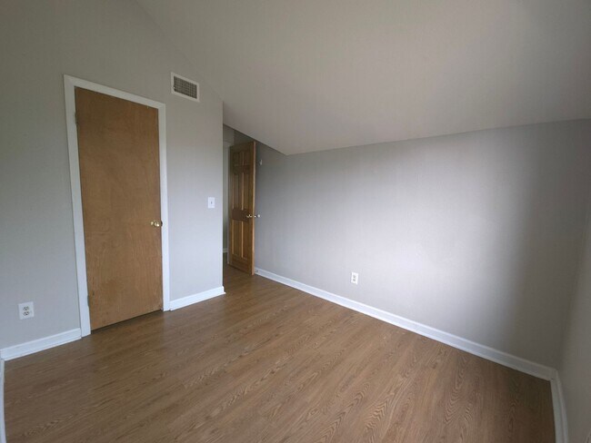 Building Photo - 896 18th St