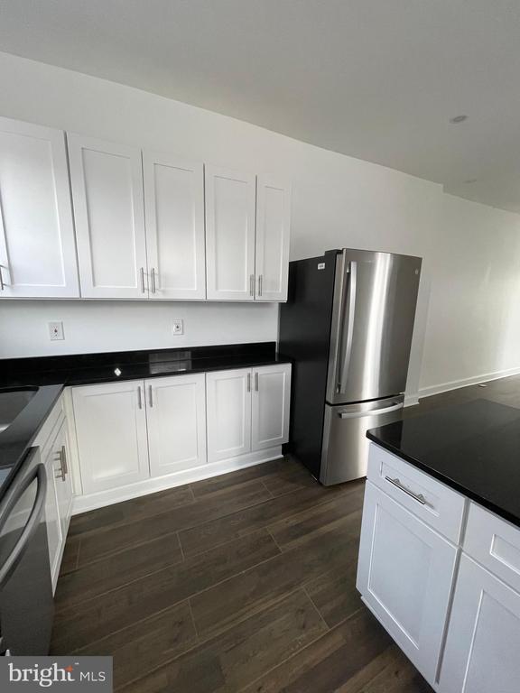 Building Photo - 1950 Mosher St