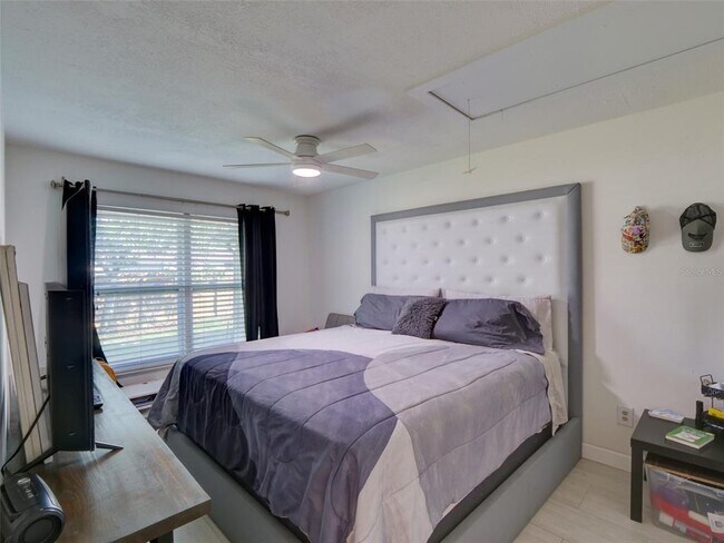 Building Photo - 12131 Sand Pebble Way