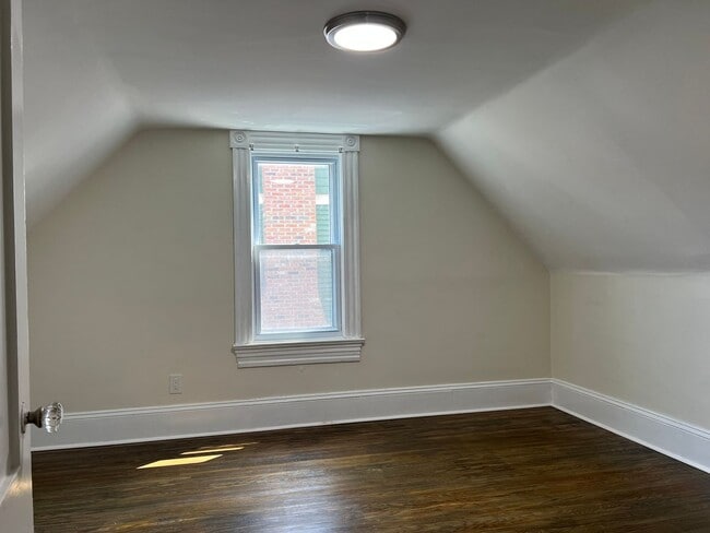 Building Photo - Single Family Home - Available - Will not ...