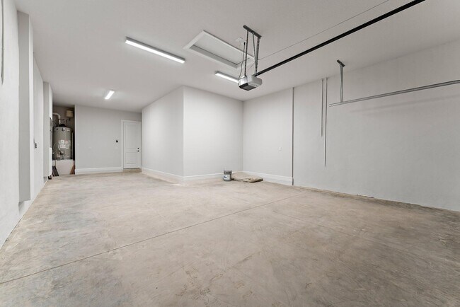 Building Photo - 12622 Nautilus Cir