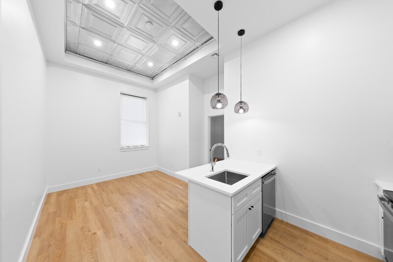 Building Photo - 101 Richmond St