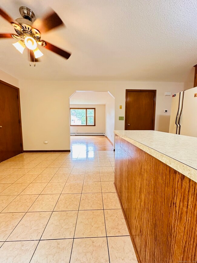 Primary Photo - 61 Sandy Brook Dr