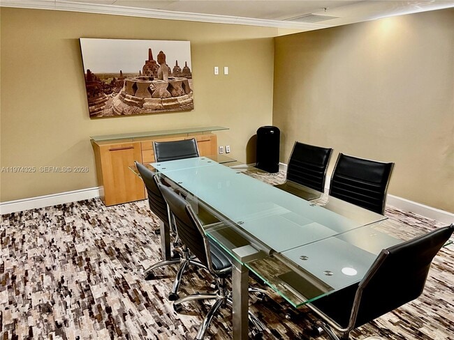 Building Photo - 511 SE 5 Ave