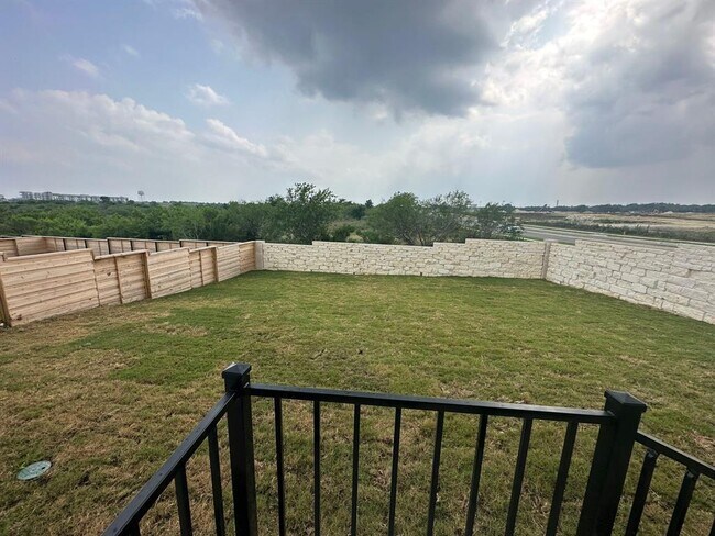 Building Photo - 1404 Marley