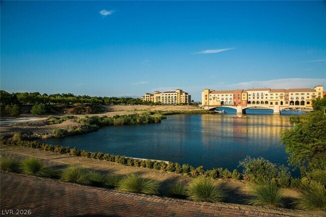 Building Photo - 30 Strada Di Villaggio