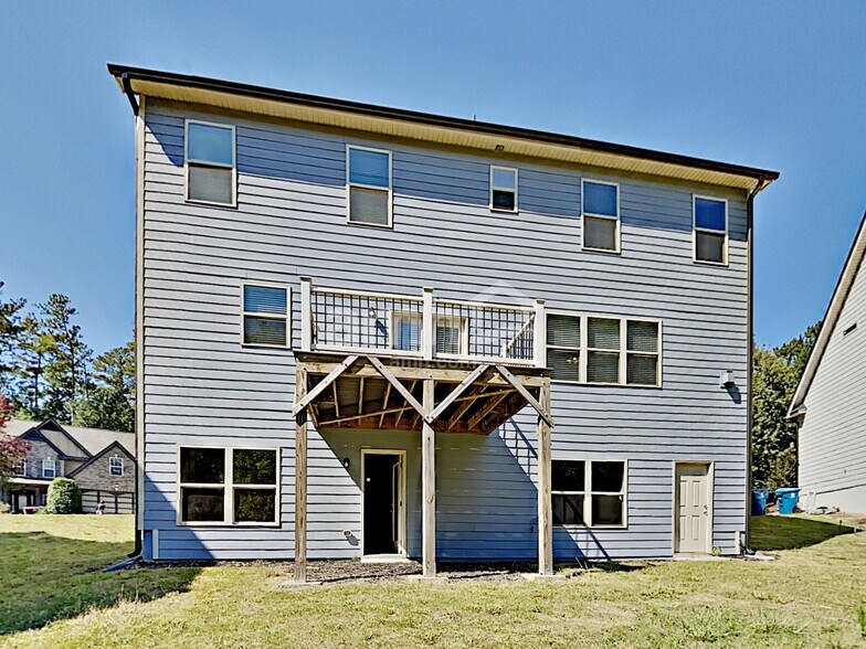 Building Photo - 2103 Leafmore Ct SE