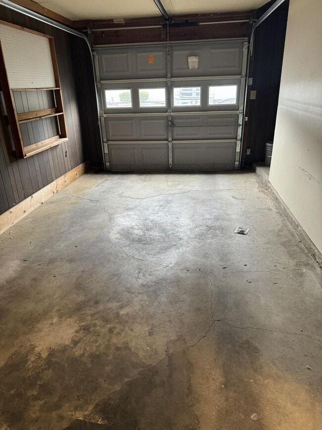 Building Photo - 4229 Briarwood Dr