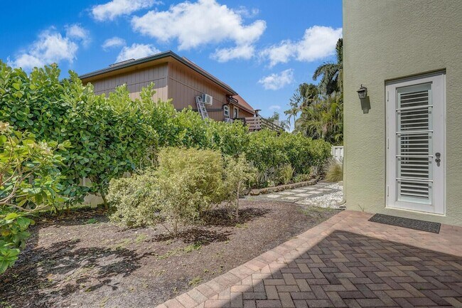 Building Photo - 138 Via Palma Ln