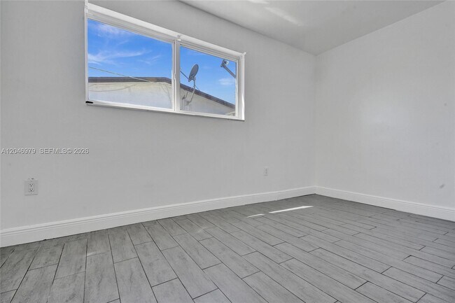Building Photo - 9240 SW 54th St