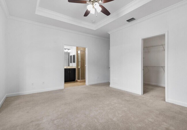 Building Photo - 10384 Wellington Parc Dr