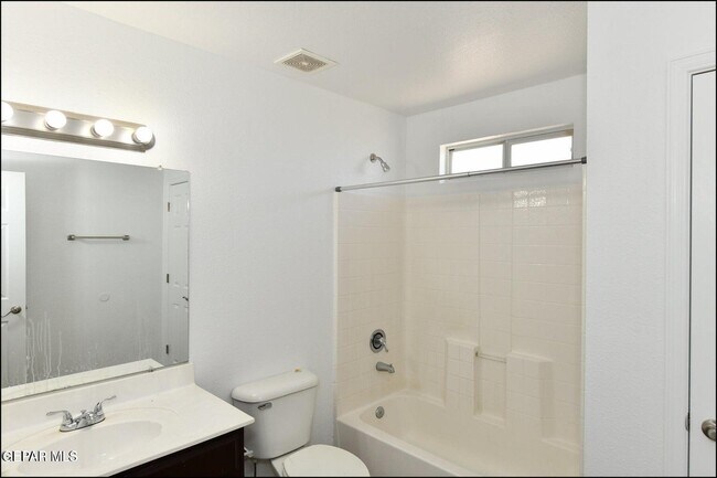 Building Photo - 1591 Hartsdale Dr